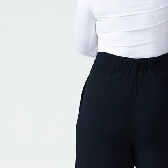 Universal Standard Elvo Culottes in Black - Picture 3 of 4